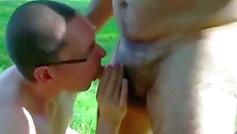 Smoking hot slut gets her face at the house
