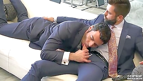 Ta bamin daytime on the bed with a double cock